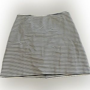 Everlane small black and white horizontal stripe mini skirt